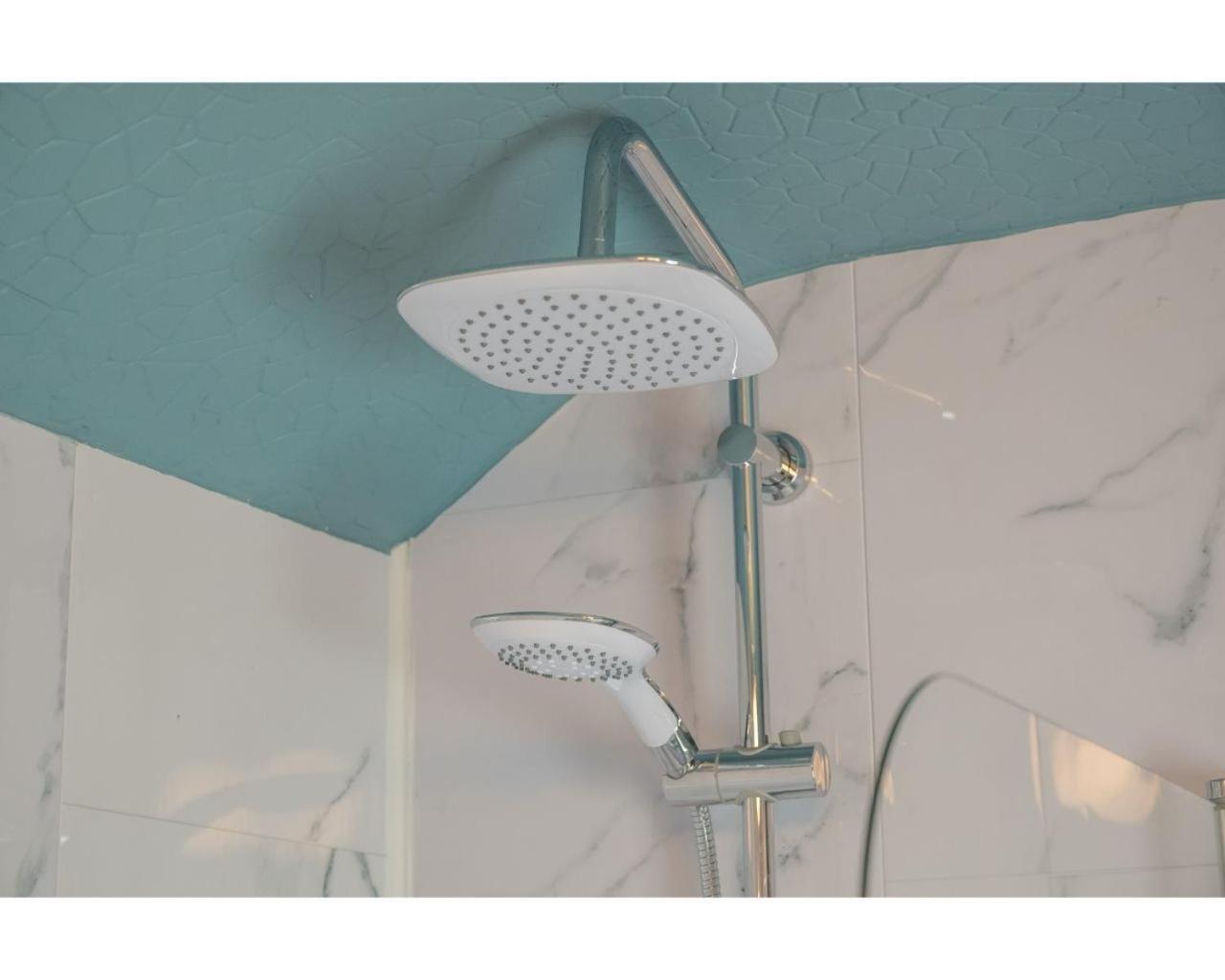 Central Belfast Apartments Chic Luxe R&R Room photo
