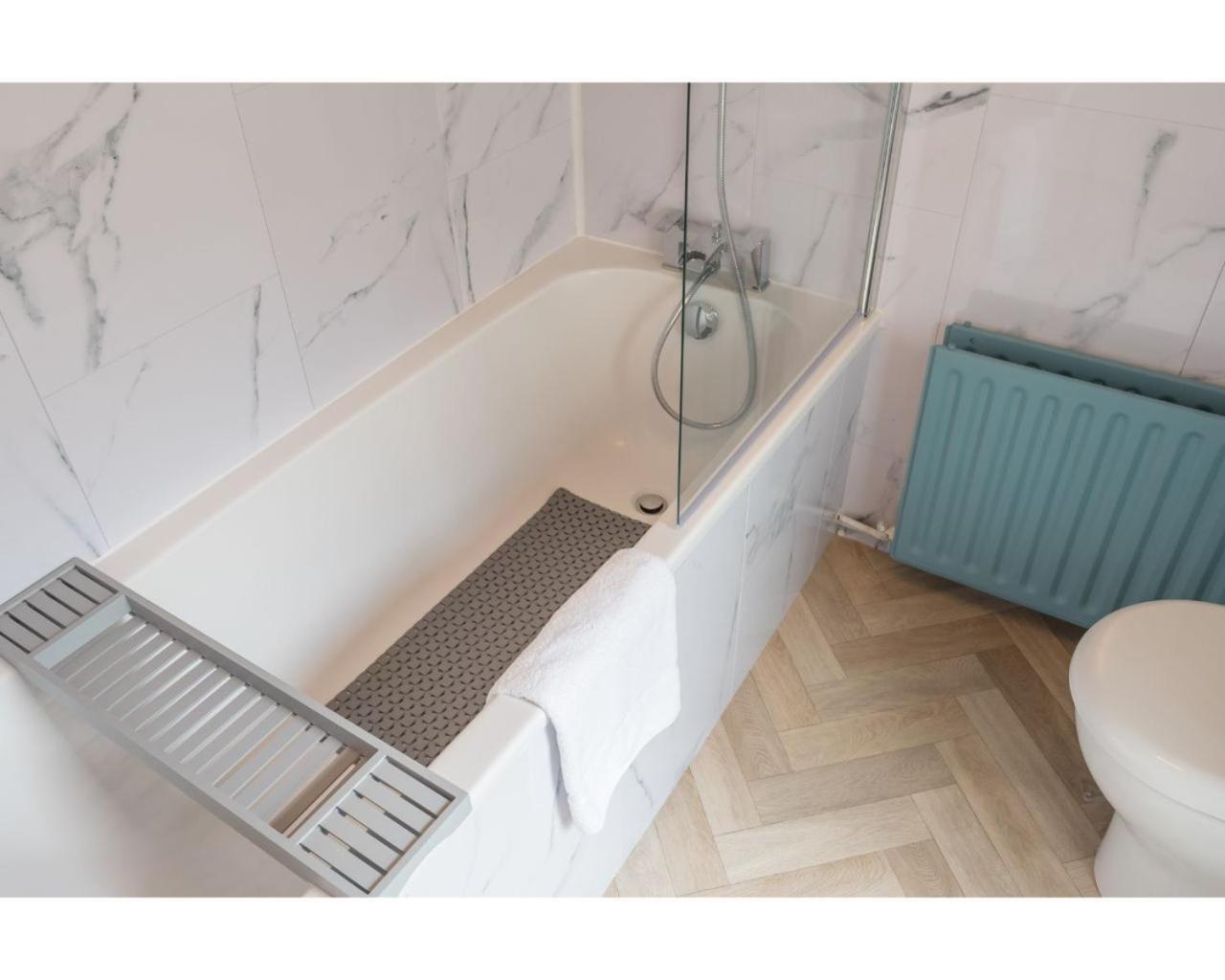 Central Belfast Apartments Chic Luxe R&R Room photo